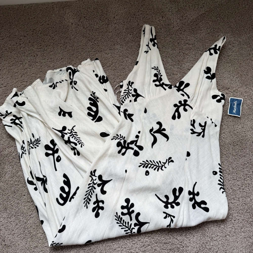 NWT Paper heart v neck maxi black & white floral dress medium